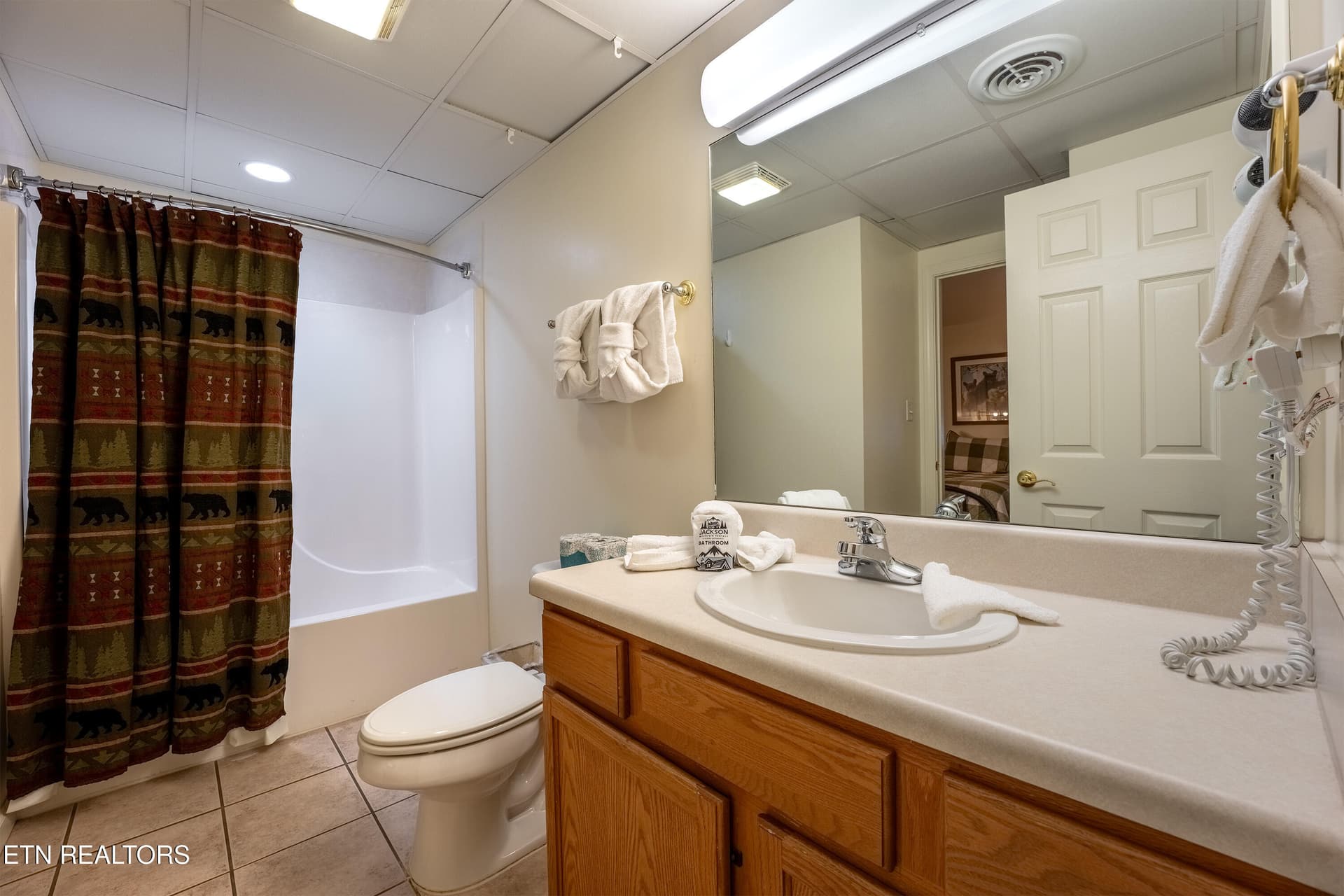 File 32 - 205 Ogle Drive 551, Pigeon Forge, TN 37863