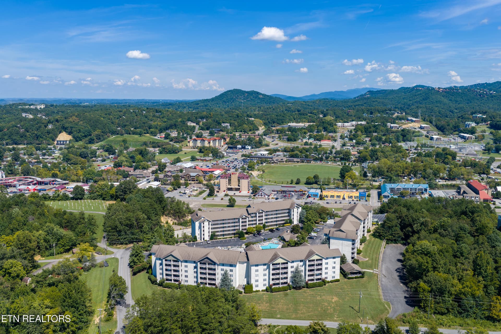 File 42 - 205 Ogle Drive 551, Pigeon Forge, TN 37863