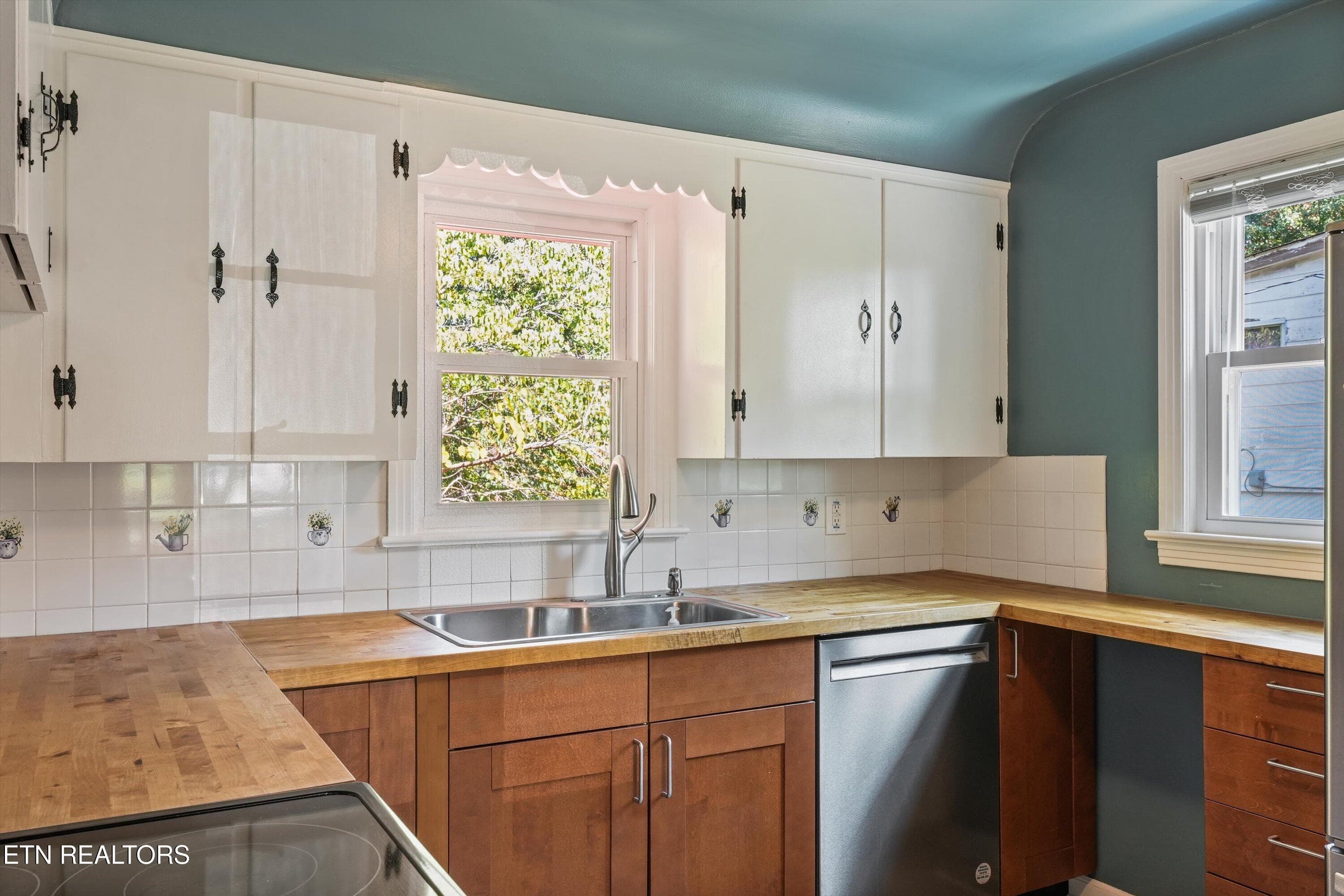 19-2837 Gaston Ave 36 - 2837 Gaston Ave, Knoxville, TN 37917, Knoxville