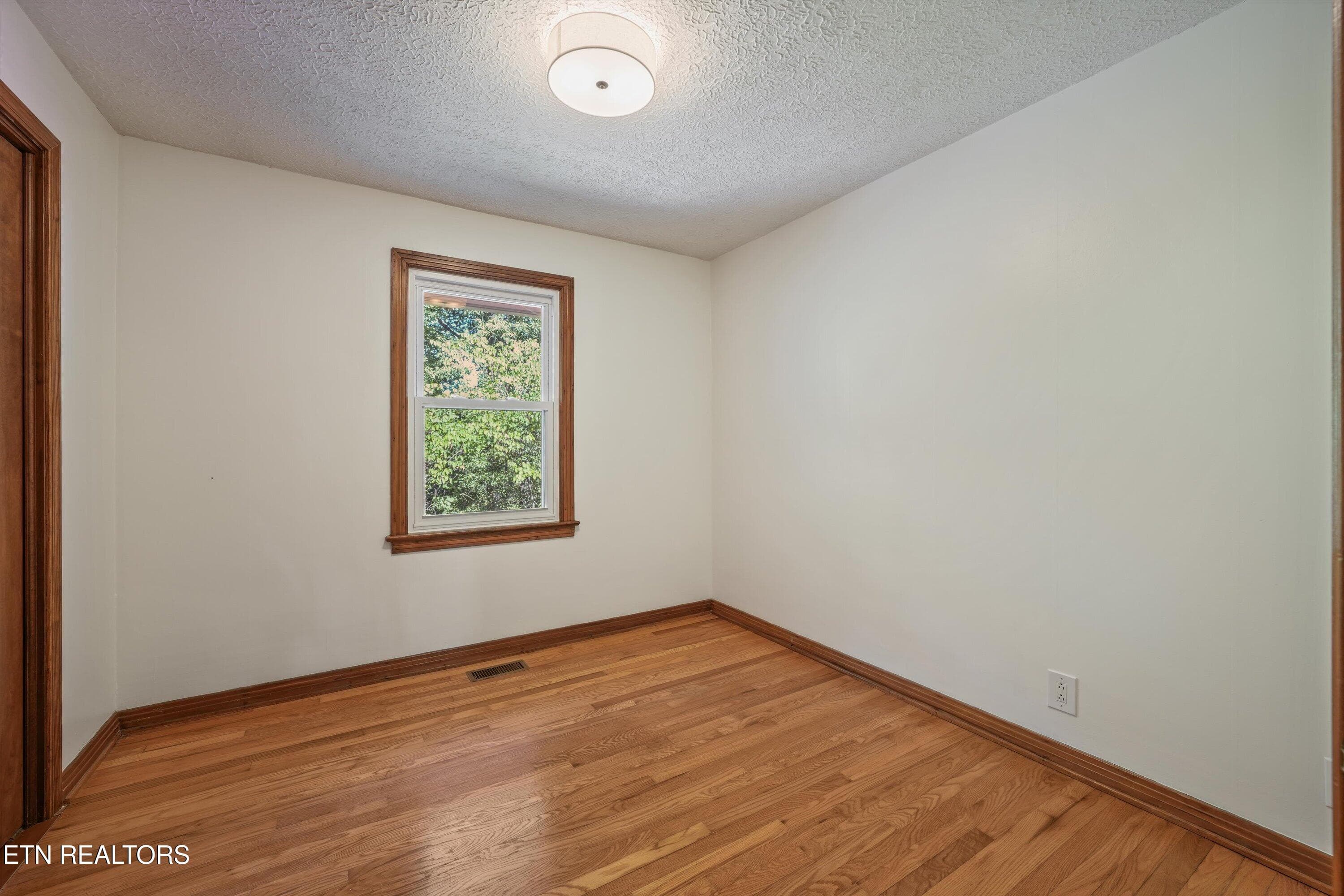 22-2837 Gaston Ave 39 - 2837 Gaston Ave, Knoxville, TN 37917, Knoxville