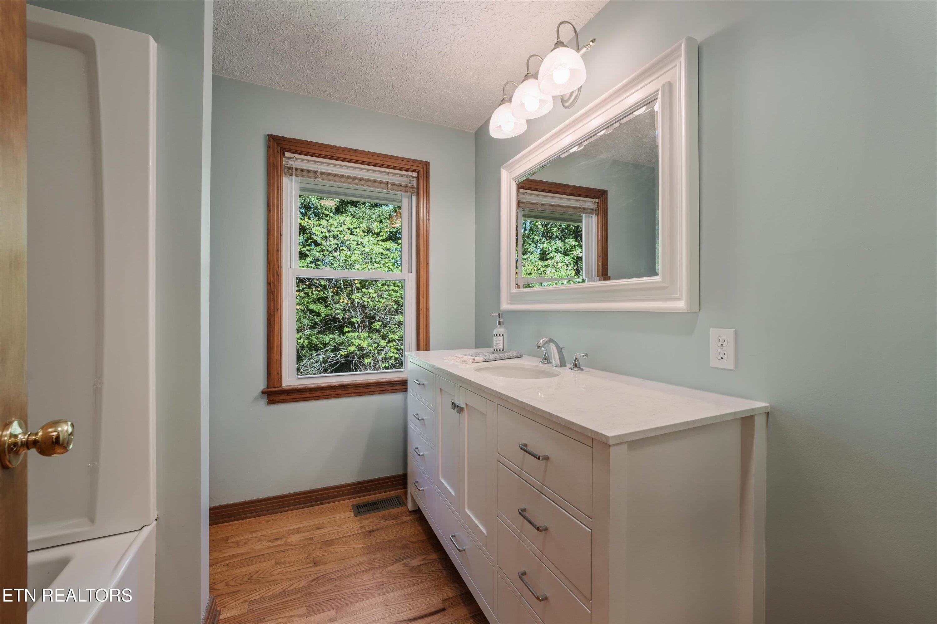 27-2837 Gaston Ave 44 - 2837 Gaston Ave, Knoxville, TN 37917, Knoxville