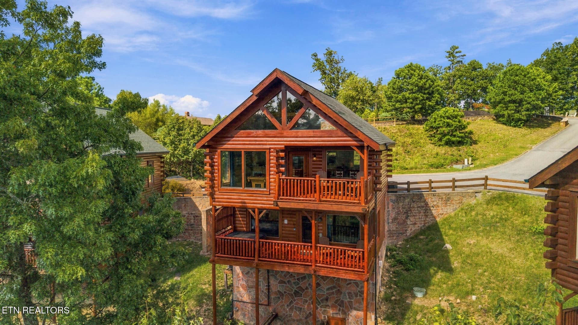 2310 Top Of The World Drive, Sevierville, TN 37876