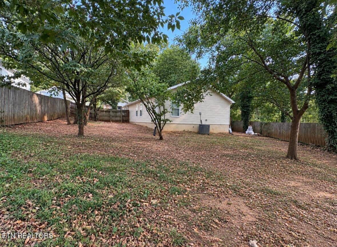 Back of Home - 2519 SE Seaton Ave, Knoxville, TN 37920, Knoxville