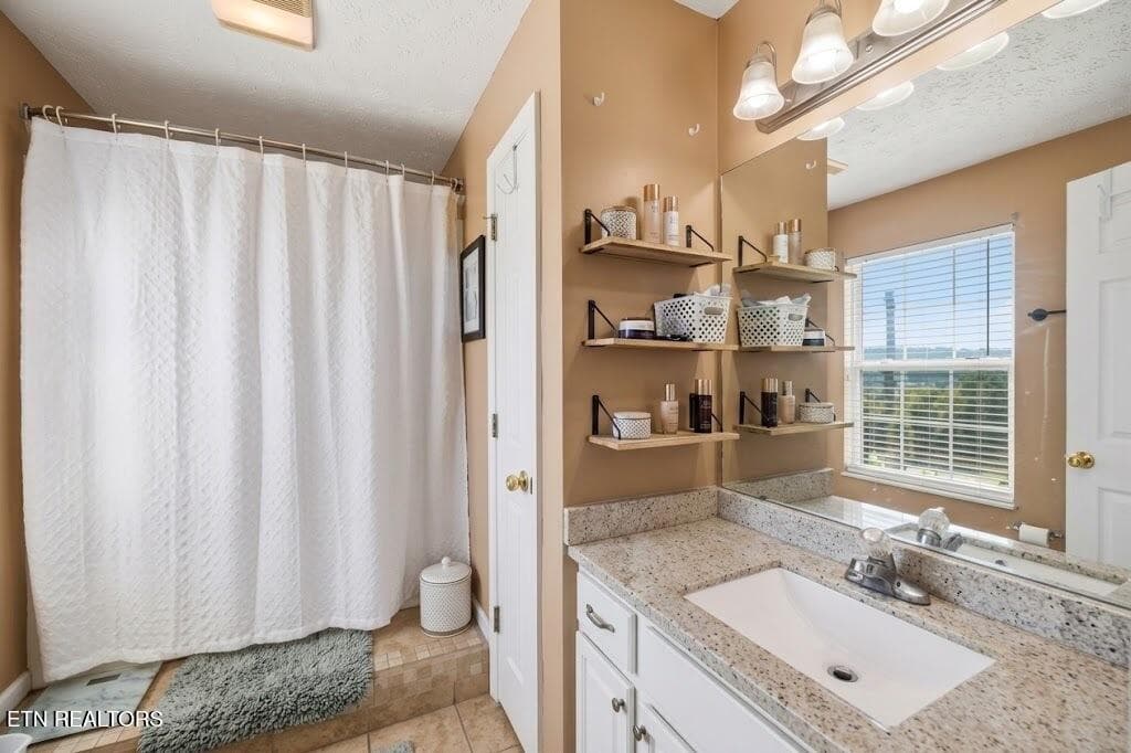 master bath - 5965 Wilkesboro Lane, Knoxville, TN 37912, Knoxville