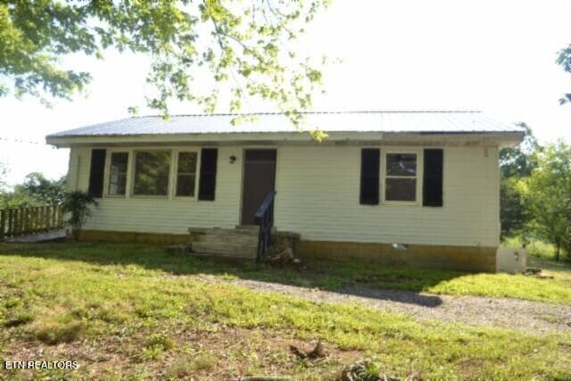 2471 Free State Rd, Gainesboro, TN 38562
