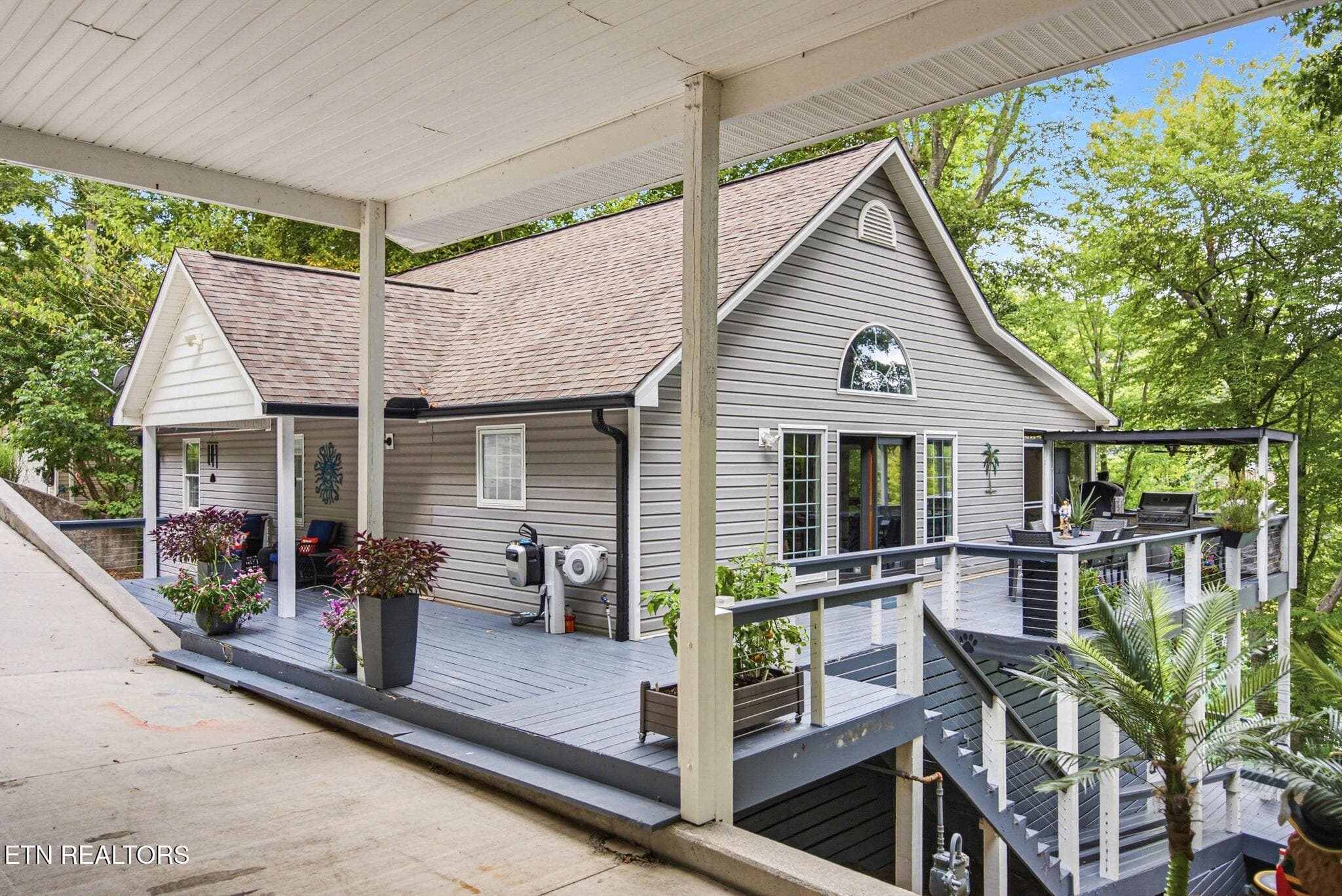 Lakefront-Home-Norris-Lake - 773 Yoakum Hollow Rd, Jacksboro, TN 37757, Jacksboro