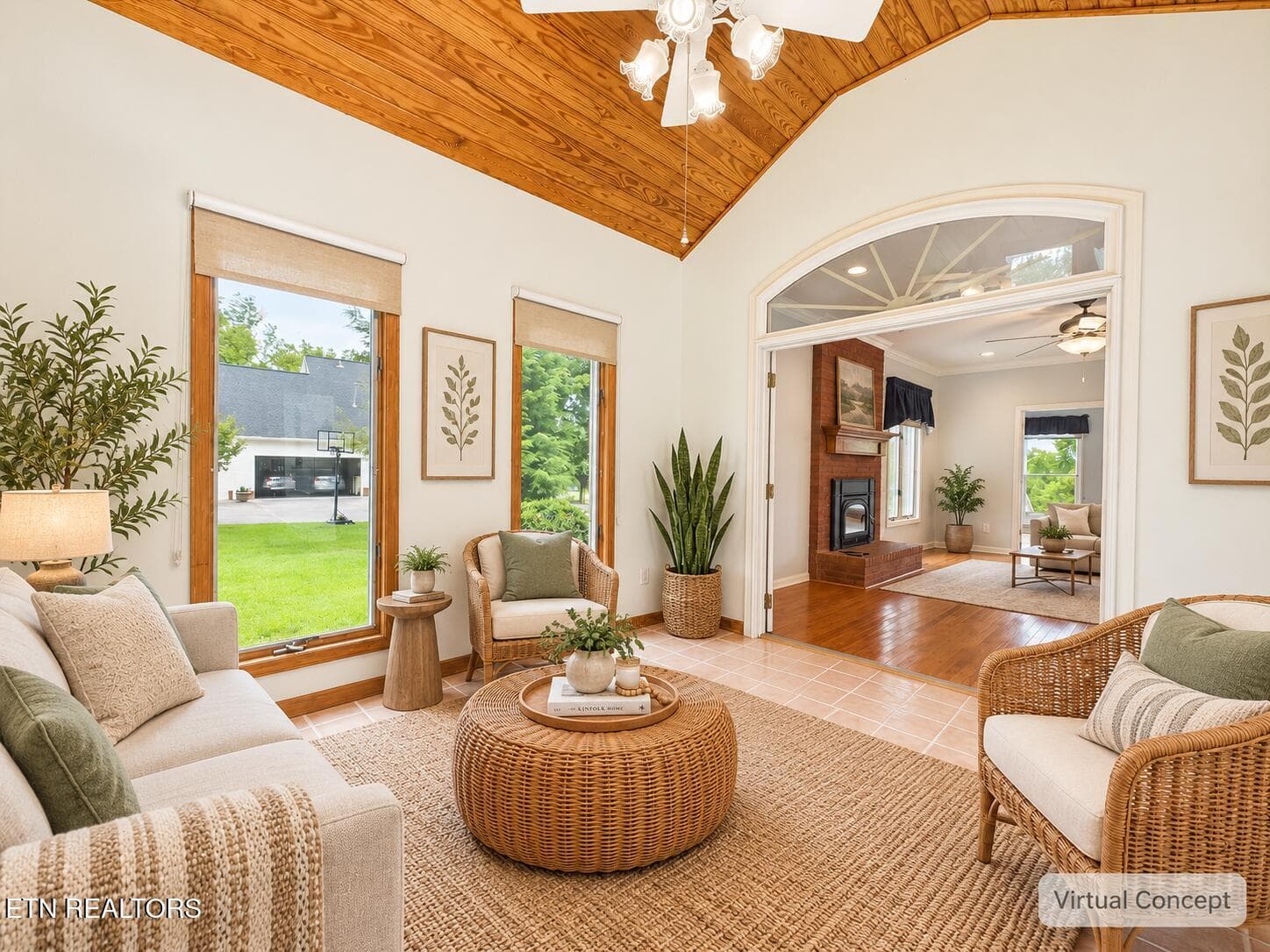 Sun Room - 2832 Kensington St, Athens, TN 37303, Athens