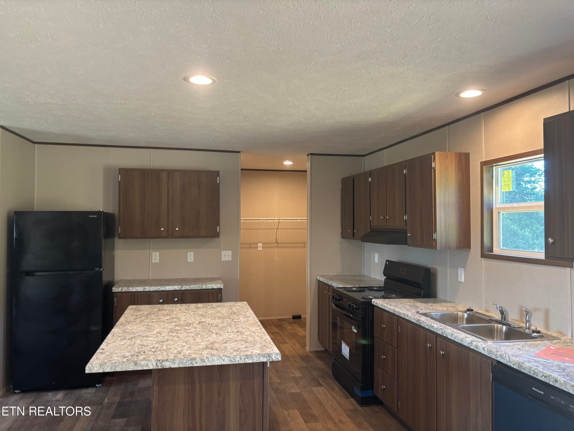 IMG_3152 - 1393 Daysville Rd, Rockwood, TN 37854