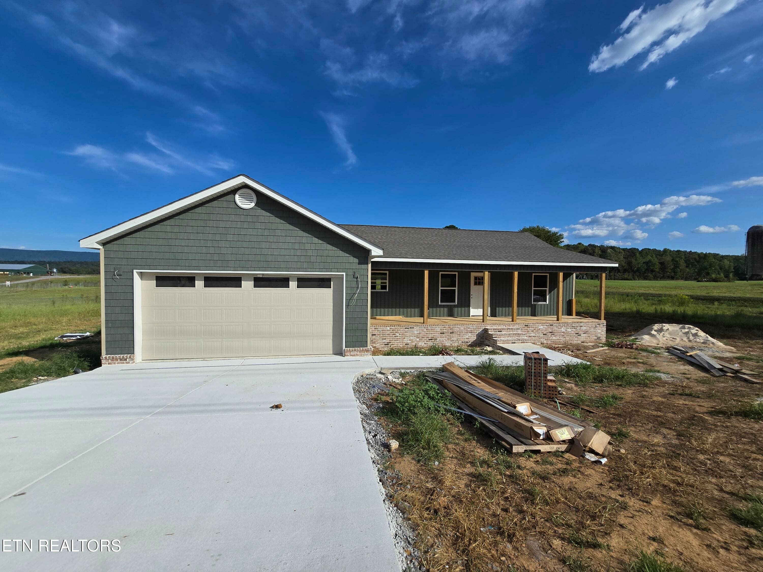 2376 Old York Hwy, Dunlap, TN 37327