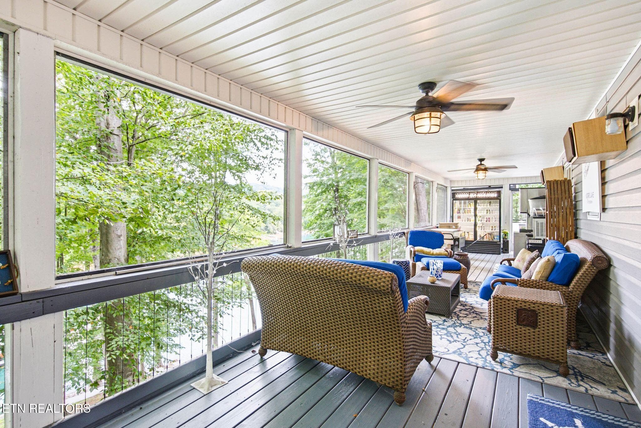 Main-Level-Screened-Deck-Furniture - 773 Yoakum Hollow Rd, Jacksboro, TN 37757, Jacksboro