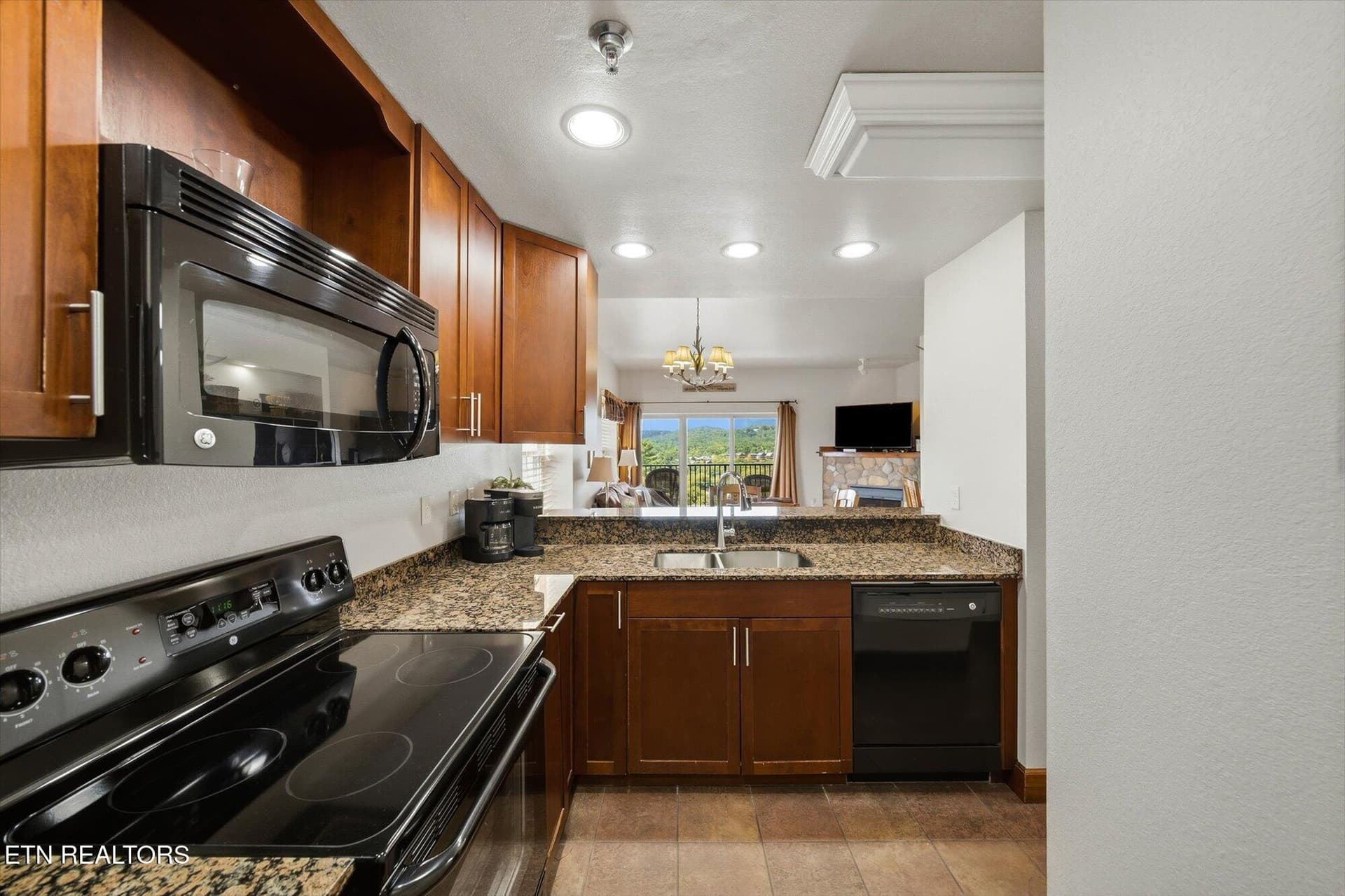 16-410-Big-Bear-Wy-3005-Pigeon-Forge-TN- - 410 Big Bear Way UNIT 3005, Pigeon Forge, TN 37863