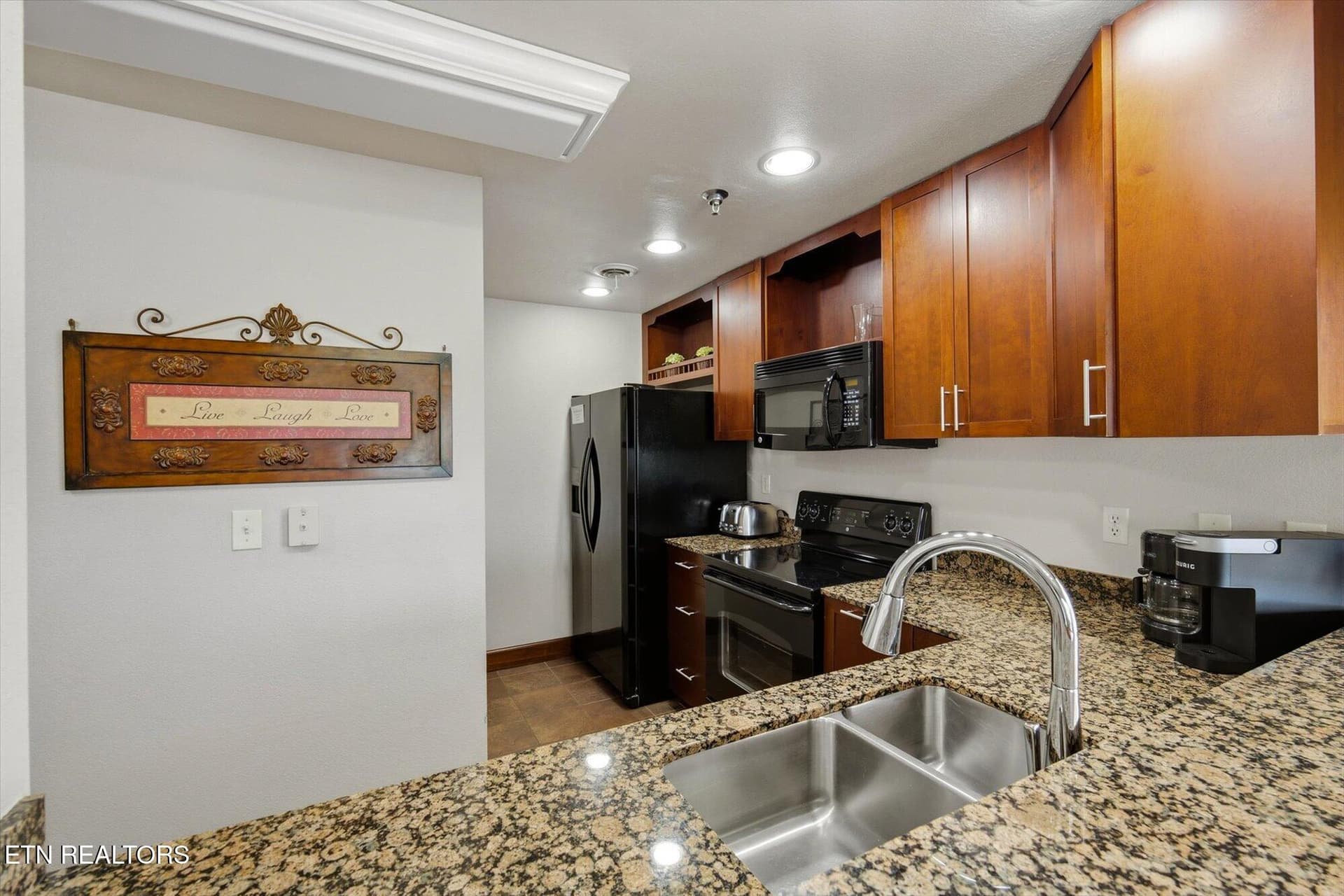 17-410-Big-Bear-Wy-3005-Pigeon-Forge-TN- - 410 Big Bear Way UNIT 3005, Pigeon Forge, TN 37863