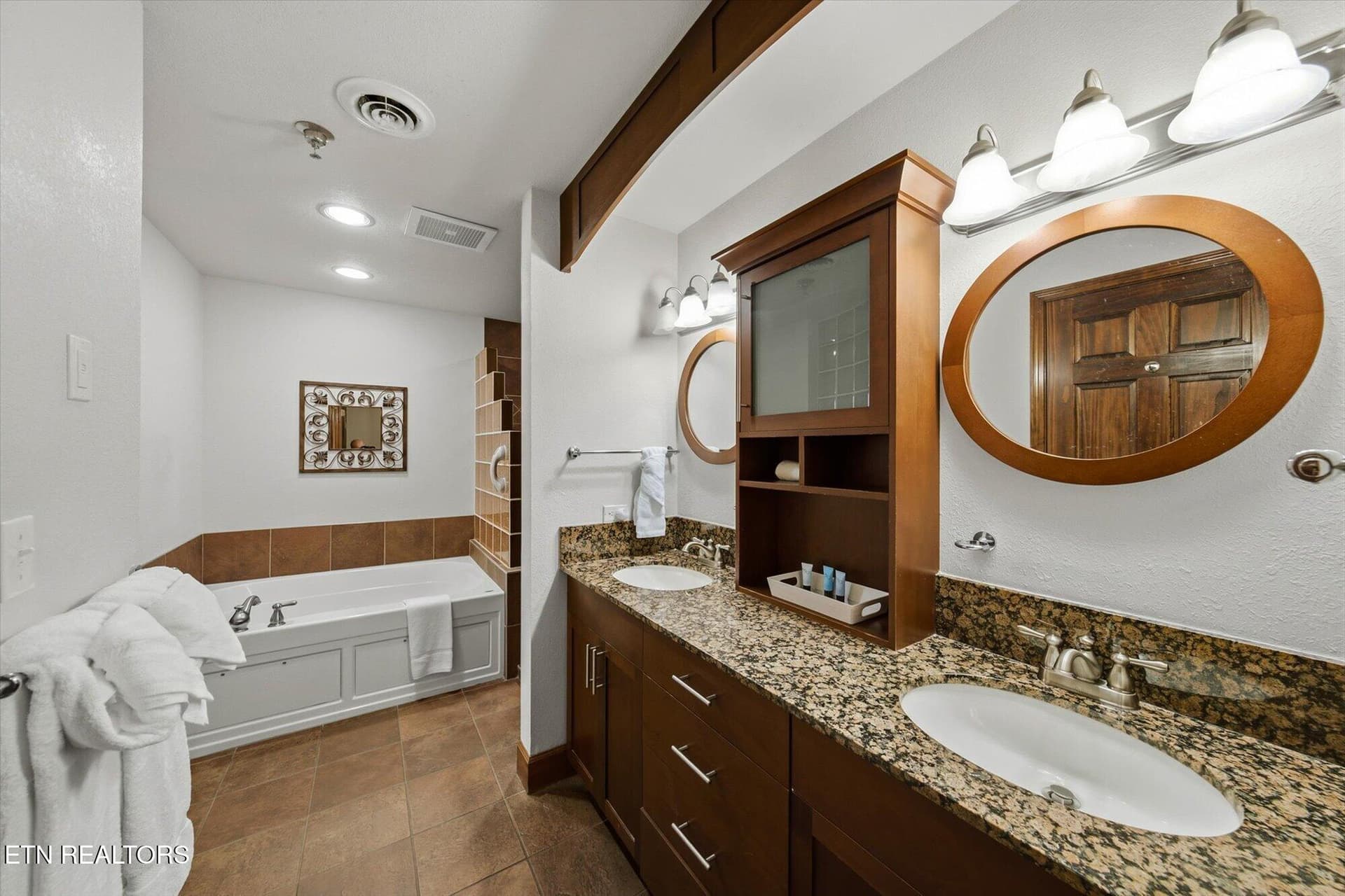 32-410-Big-Bear-Wy-3005-Pigeon-Forge-TN- - 410 Big Bear Way UNIT 3005, Pigeon Forge, TN 37863