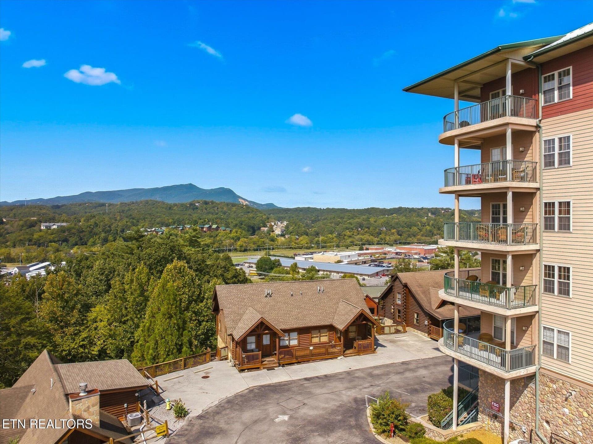 46-410-Big-Bear-Wy-3005-Pigeon-Forge-TN- - 410 Big Bear Way UNIT 3005, Pigeon Forge, TN 37863