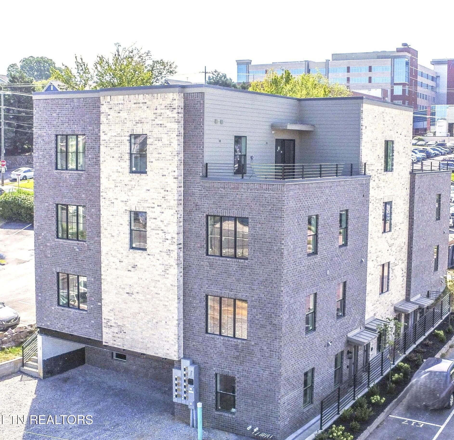 1911 Forest Ave 2, Knoxville, TN 37916