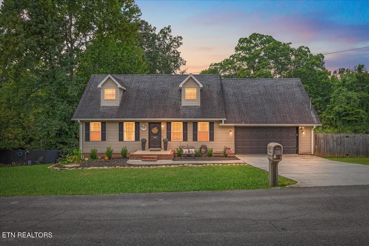 334 N Washington Ave, Etowah, TN 37331