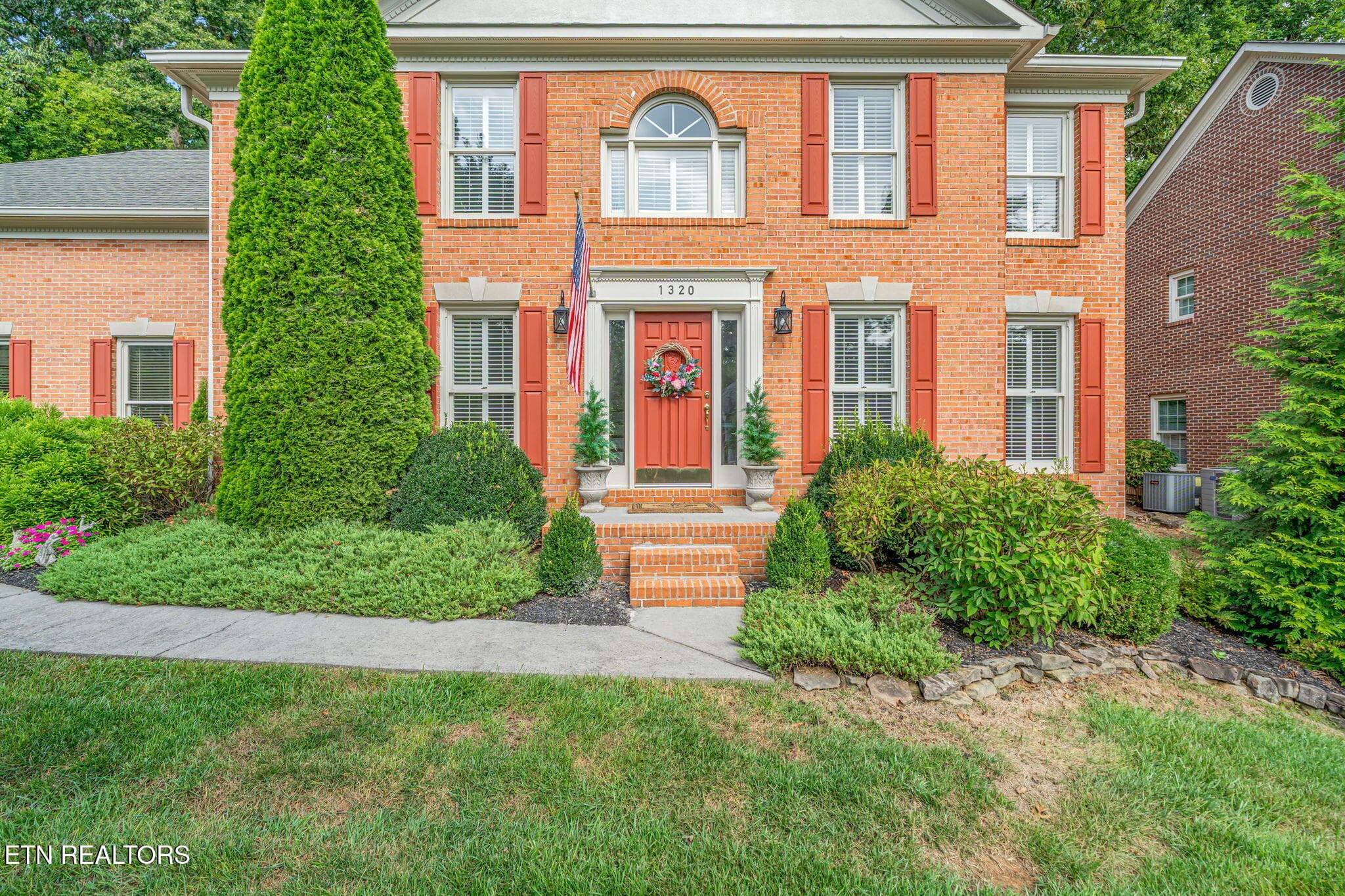 10-web-or-mls-1320 Knightsbridge Drive-1 - 1320 Knightsbridge Drive, Knoxville, TN 37922, Knoxville