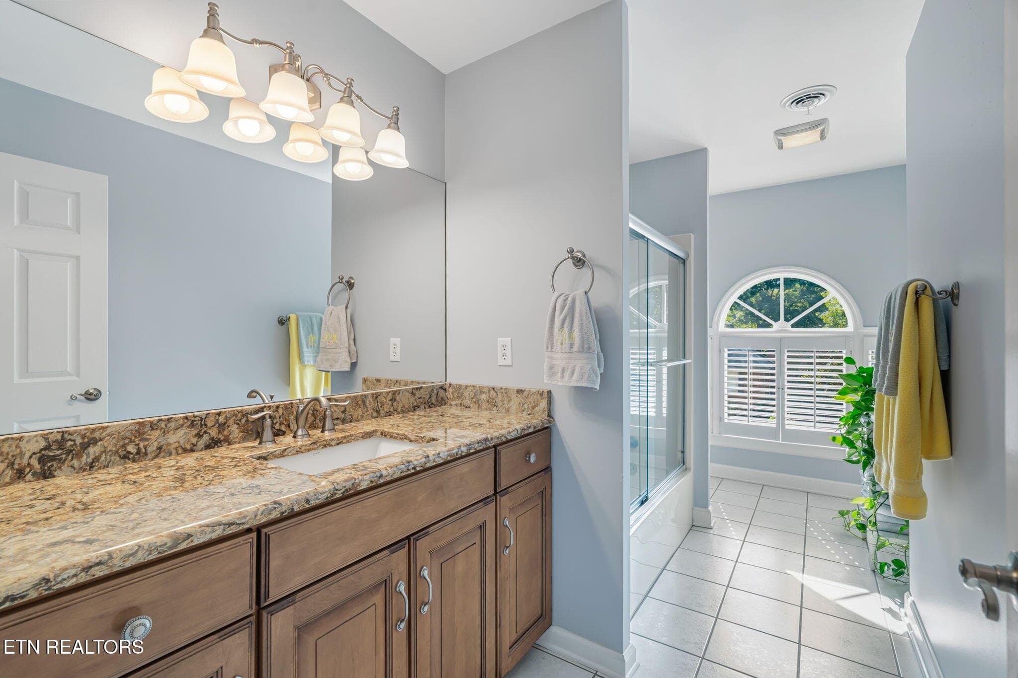 48-web-or-mls-1320 Knightsbridge Drive-4 - 1320 Knightsbridge Drive, Knoxville, TN 37922, Knoxville