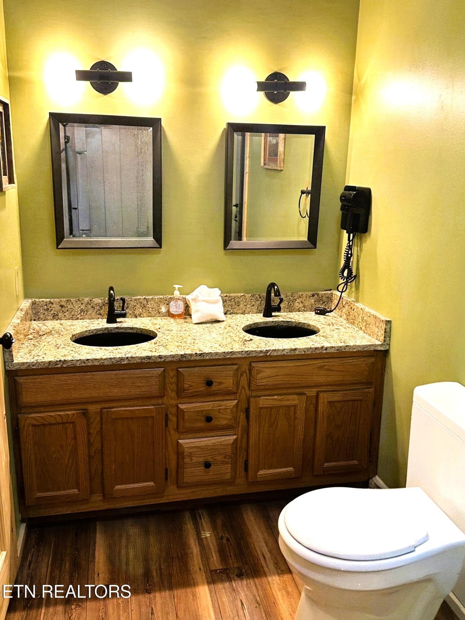 905 sb SRB BA1 - 905 Sunrise Blvd, Sevierville, TN 37862
