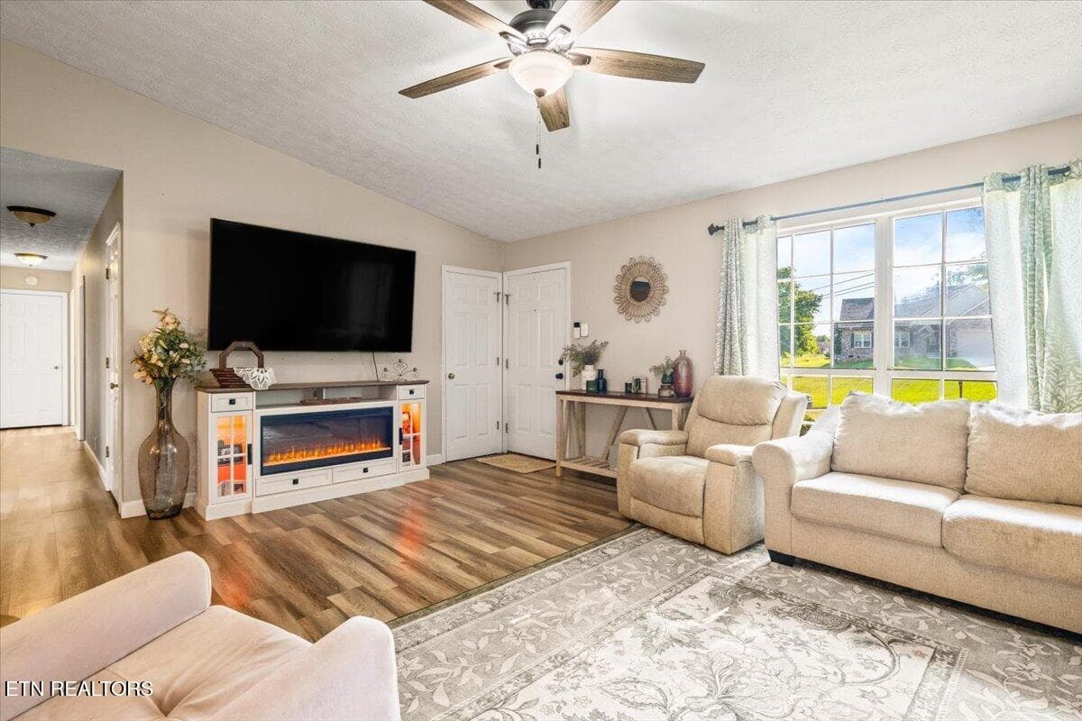 39-136 Grace Cir-updated - 136 Grace Circle, Clinton, TN 37716