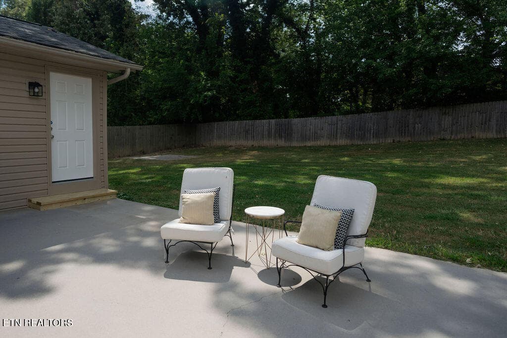MA102544 - 1017 W Park Drive, Knoxville, TN 37909, Knoxville