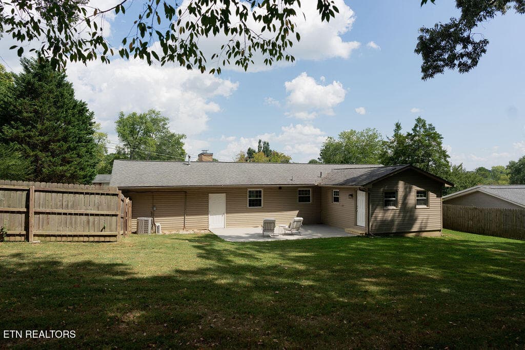 MA102550 - 1017 W Park Drive, Knoxville, TN 37909, Knoxville