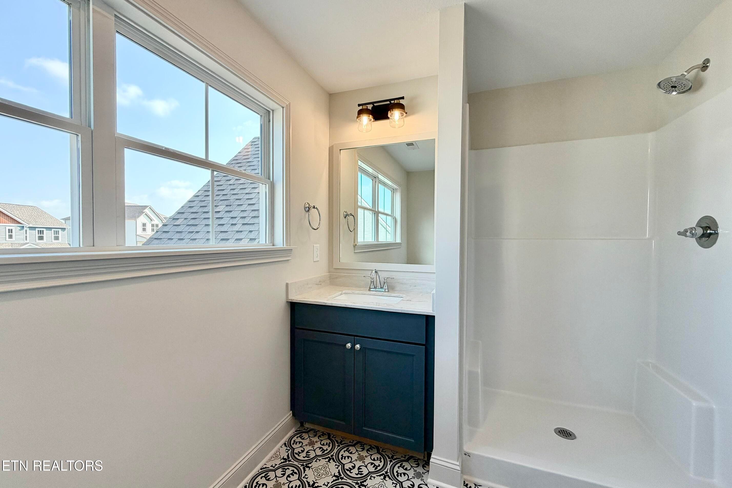 image1 3 - 8906 Queensdale Lane, Knoxville, TN 37924, Knoxville