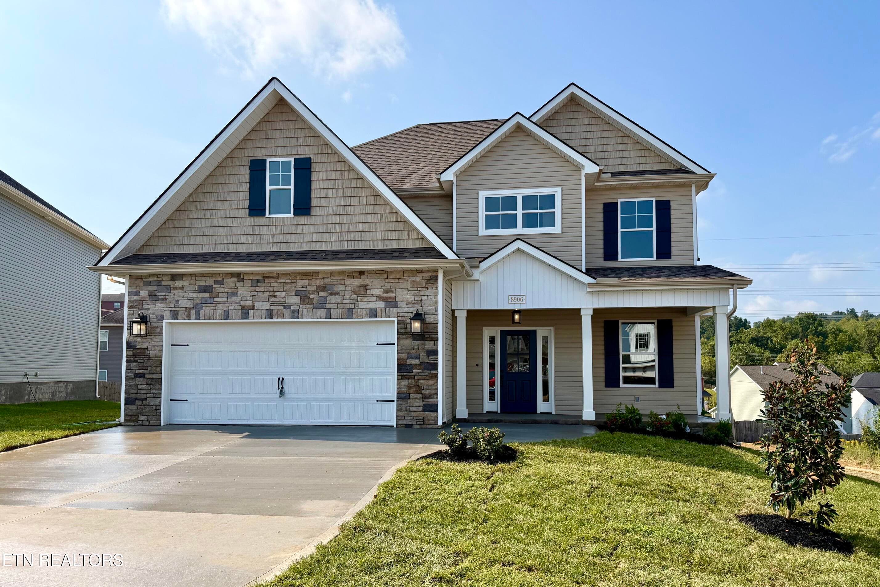 8906 Queensdale Lane, Knoxville, TN 37924