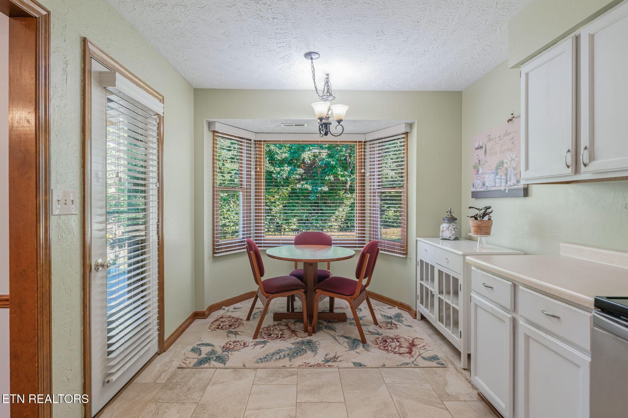 Breakfast Nook - 6924 Bridle Court, Knoxville, TN 37921, Knoxville