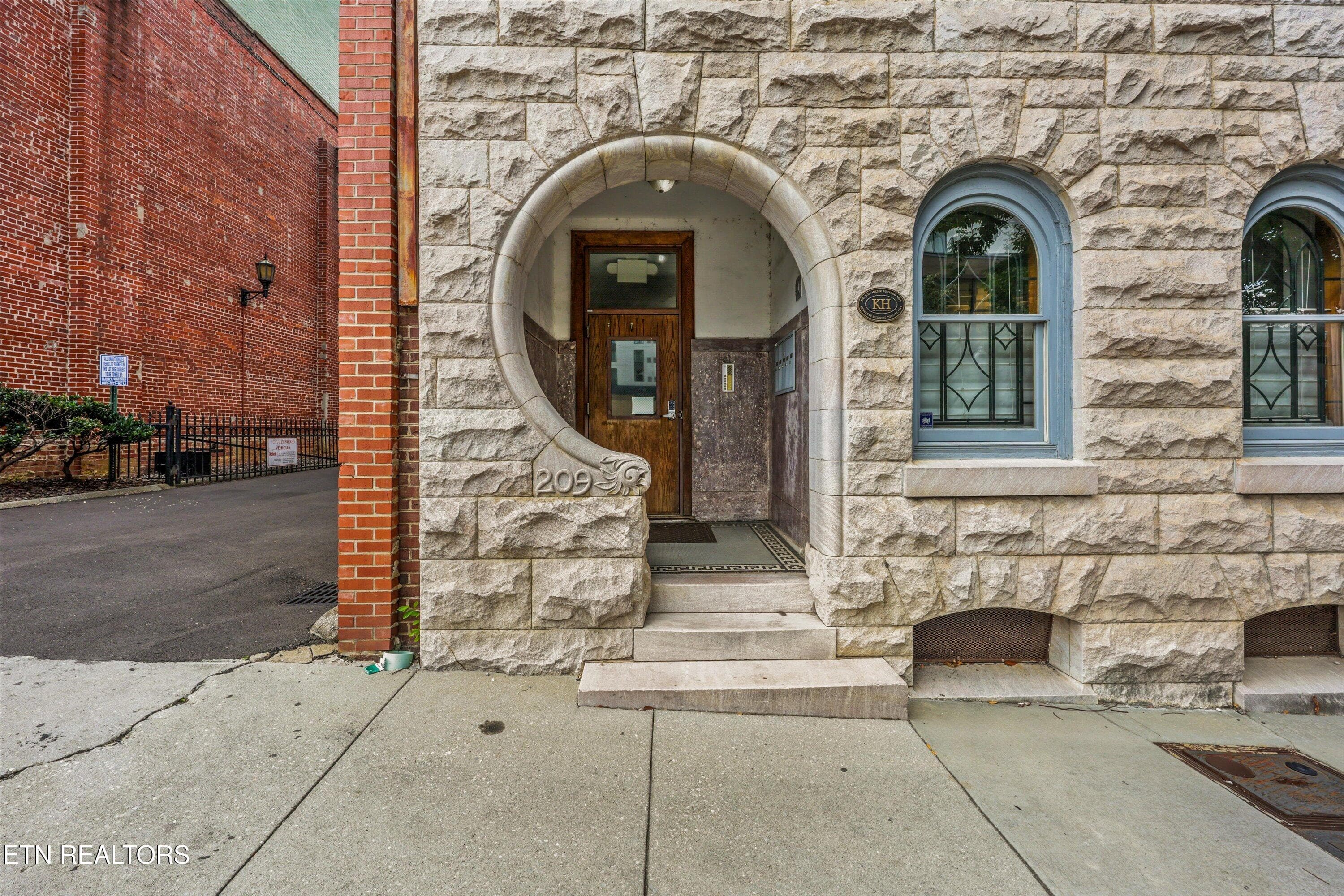 05-209 W Church Ave unit 201 27 - 209 W Church Ave 201, Knoxville, TN 37902, Knoxville