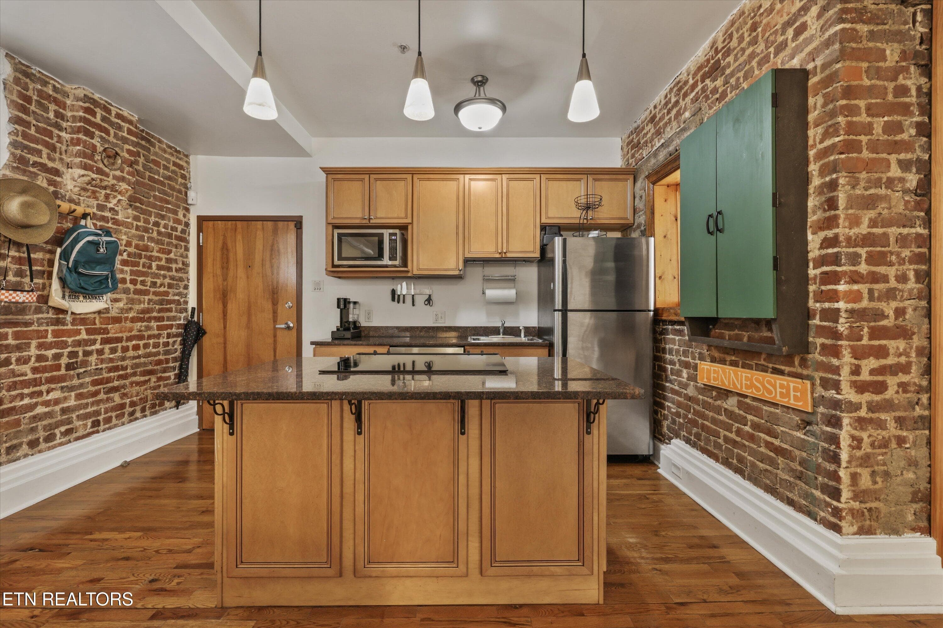 14-209 W Church Ave unit 201 09 - 209 W Church Ave 201, Knoxville, TN 37902, Knoxville