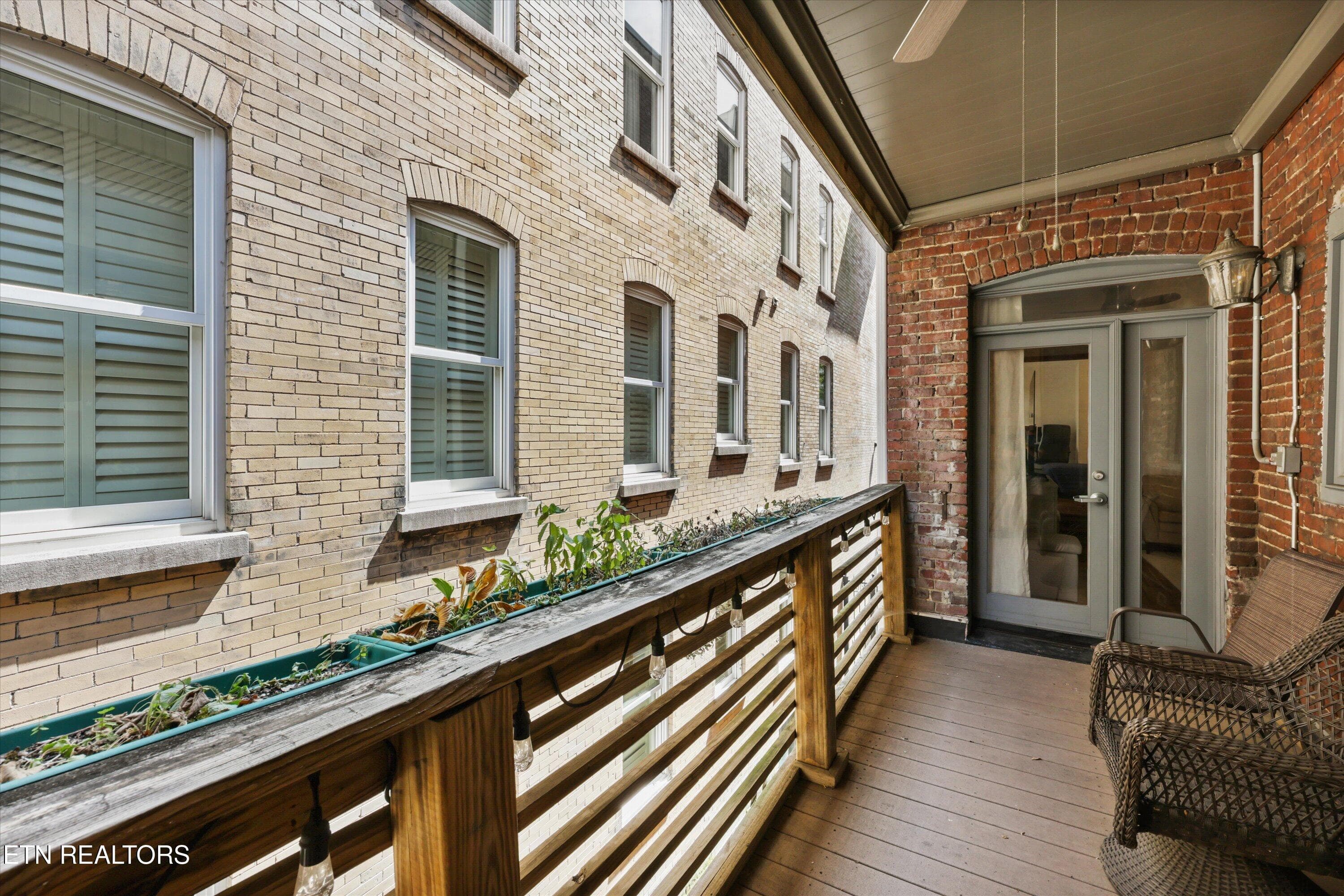29-209 W Church Ave unit 201 24 - 209 W Church Ave 201, Knoxville, TN 37902, Knoxville