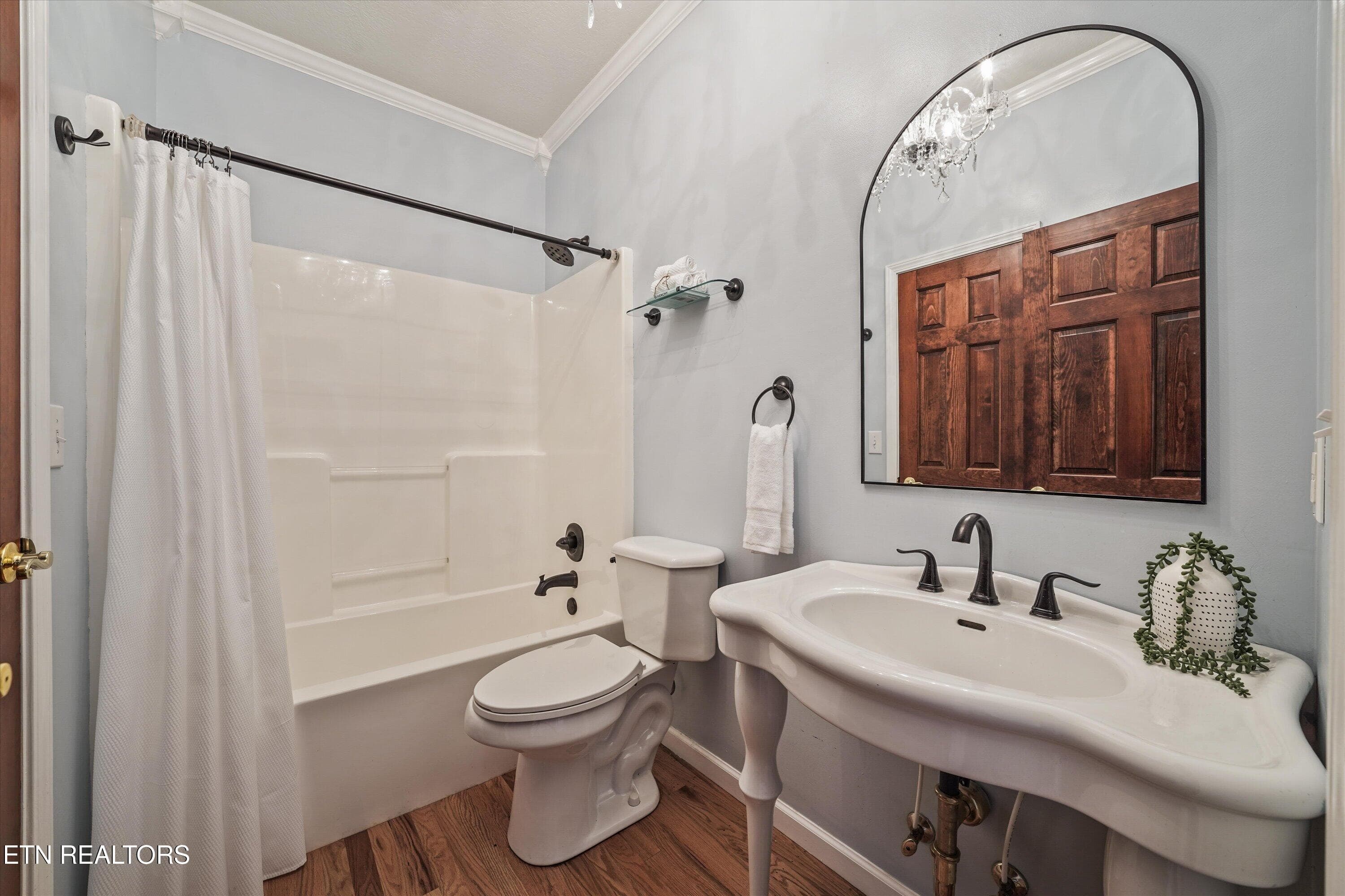 Full Bathroom - 607 Cornfield Drive, White Pine, TN 37890, White Pine