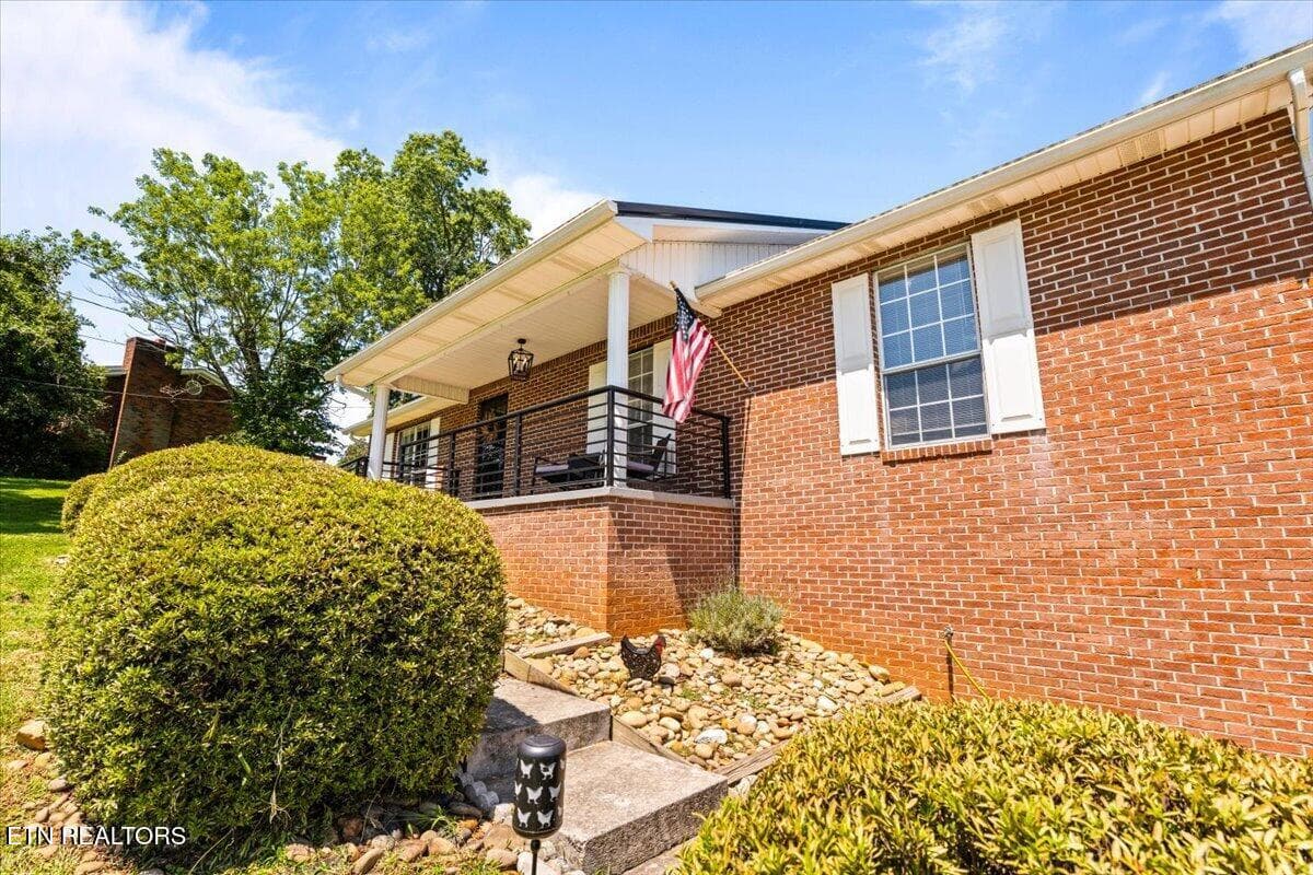 97-136 Grace Cir - 136 Grace Circle, Clinton, TN 37716