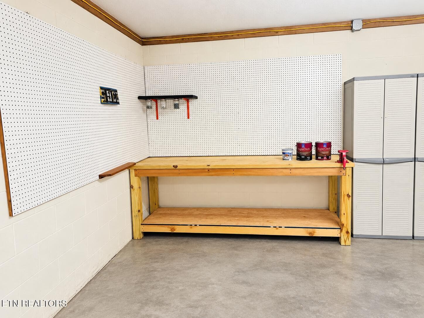 Workspace in Garage - 2365 Conners Creek, Knoxville, TN 37932, Knoxville