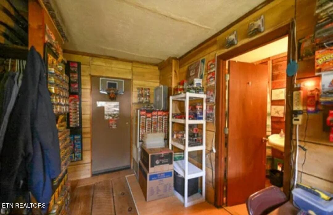 Screenshot_20260915_151351_Gallery - 1941 Bluff Mountain Rd, Sevierville, TN 37876, Sevierville