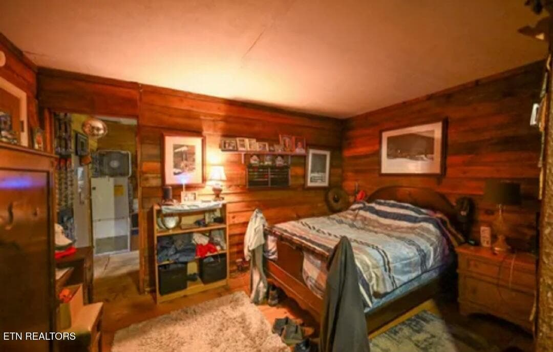 Screenshot_20260915_151358_Gallery - 1941 Bluff Mountain Rd, Sevierville, TN 37876, Sevierville