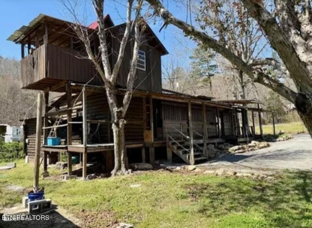 Screenshot_20260915_151412_Gallery - 1941 Bluff Mountain Rd, Sevierville, TN 37876, Sevierville