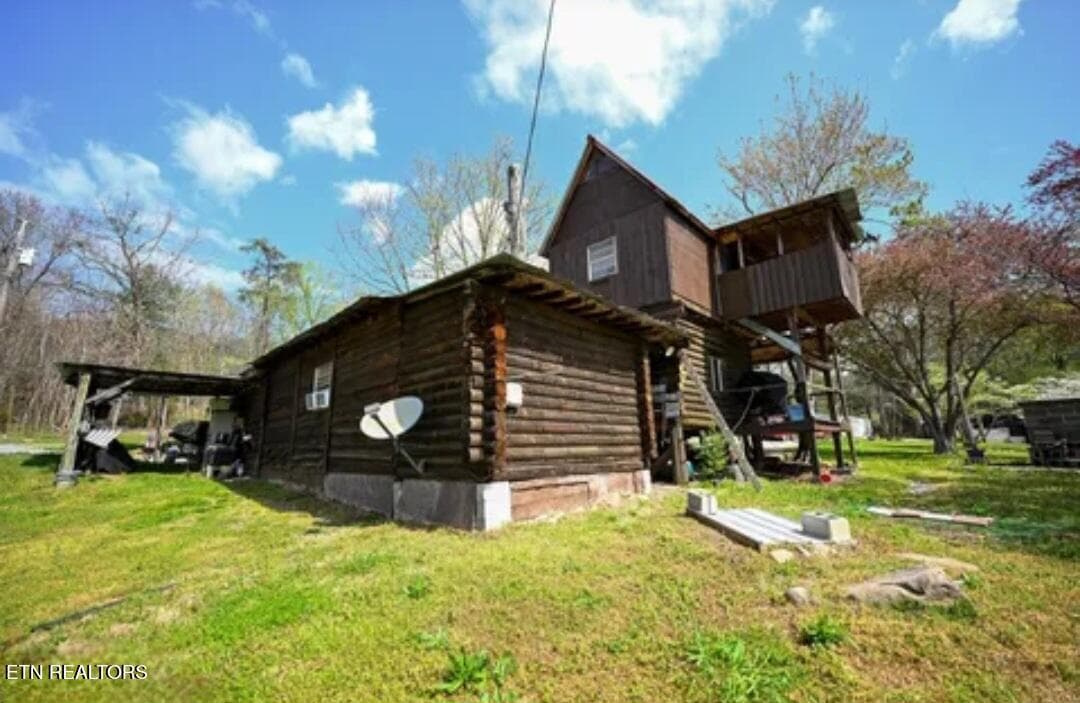 Screenshot_20260915_151416_Gallery - 1941 Bluff Mountain Rd, Sevierville, TN 37876, Sevierville