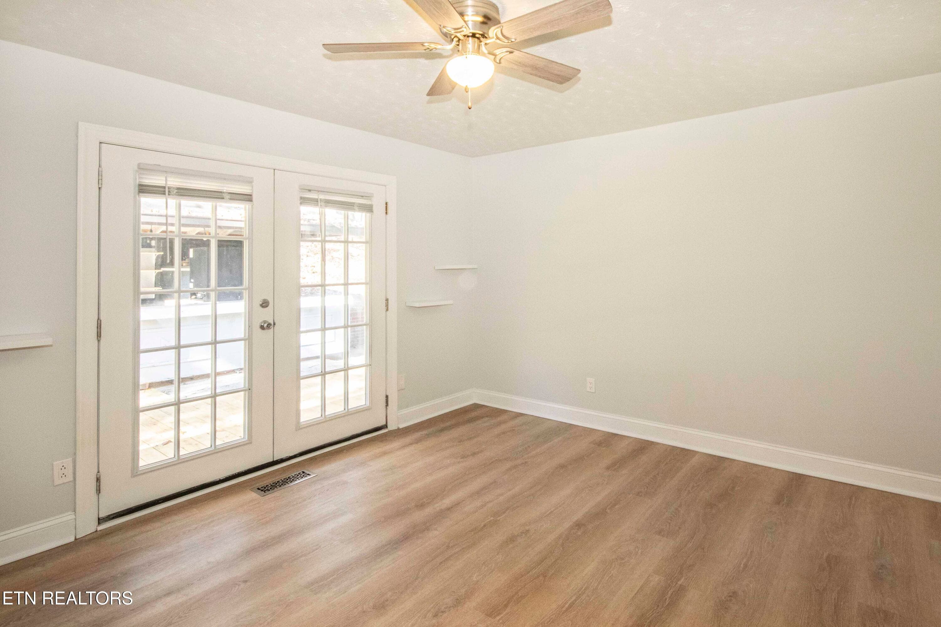V19A6295 - 4509 NW Willowdale Drive, Knoxville, TN 37921, Knoxville