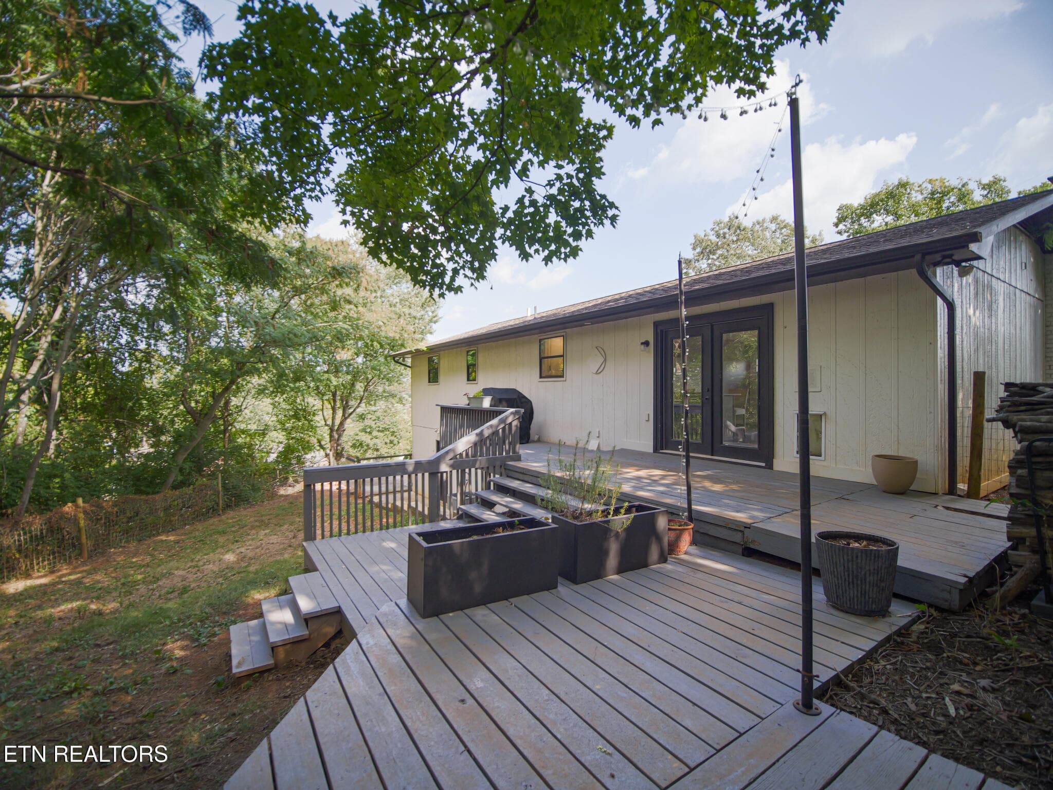 Back Deck - 3001 Walmar Drive, Knoxville, TN 37920, Knoxville