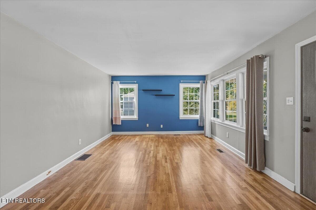 05-Living Room - 2120 Sandra Drive, Knoxville, TN 37918, Knoxville