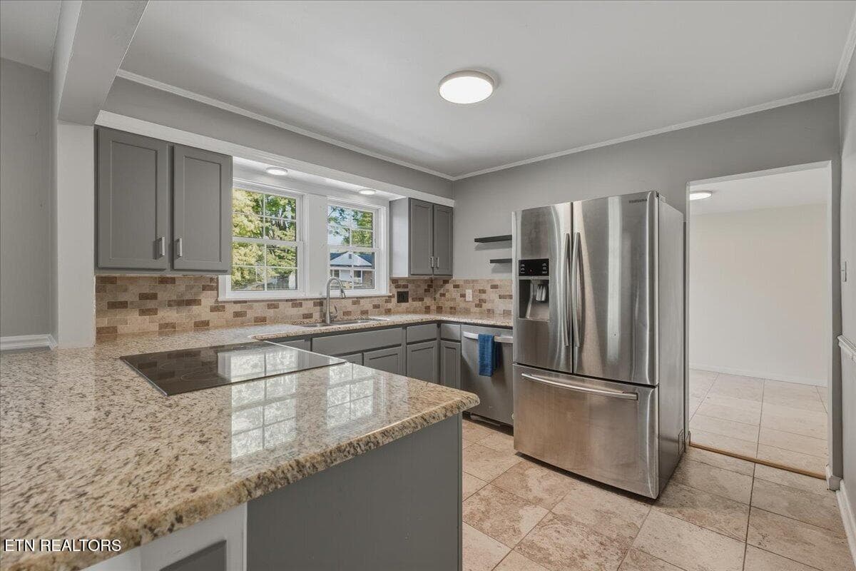 10-Kitchen - 2120 Sandra Drive, Knoxville, TN 37918, Knoxville