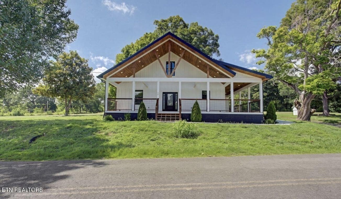 1545 Slover Springs Rd, Dandridge, TN 37725