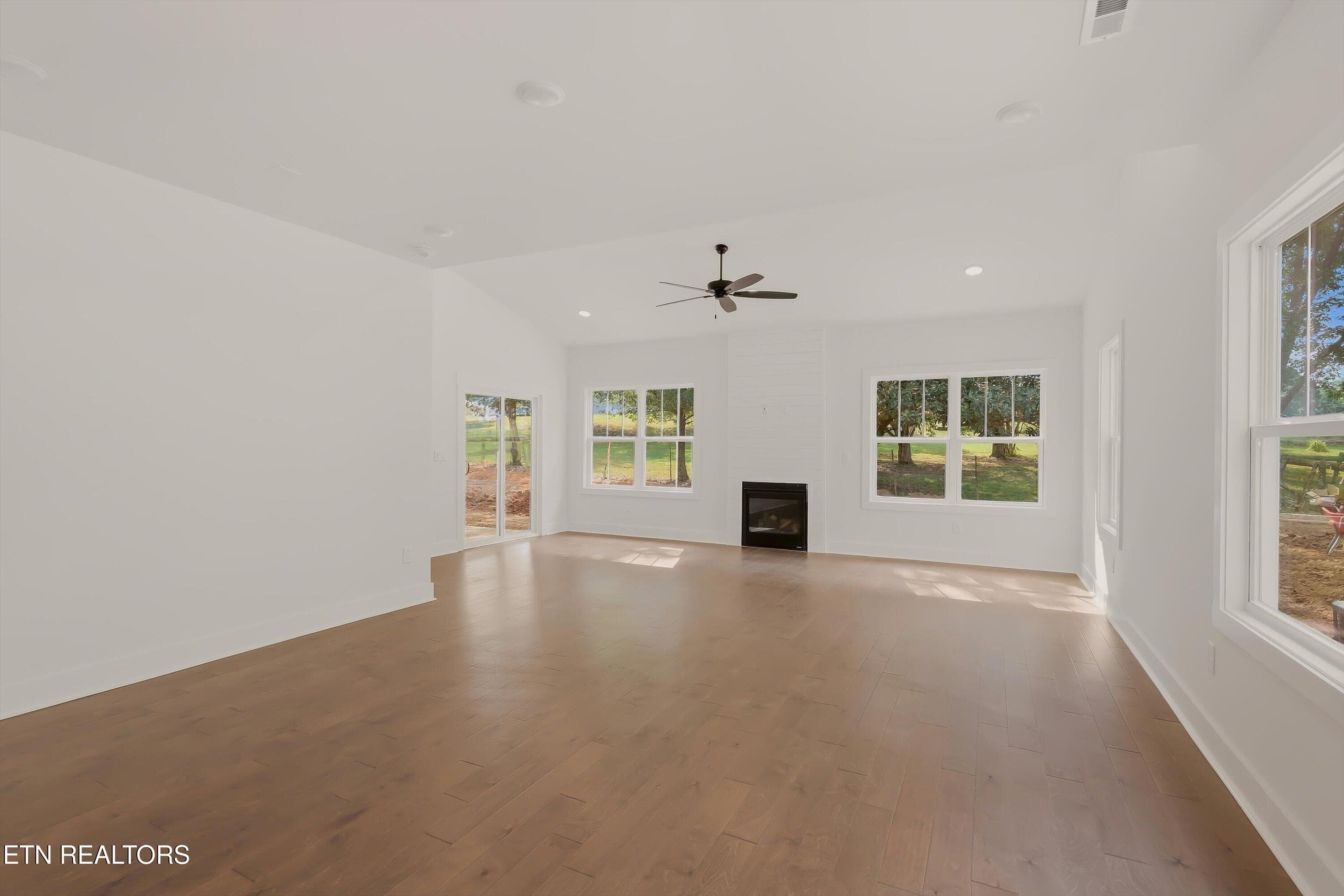 12-FINAL-10 - 11430 Snyder Rd, Knoxville, TN 37932