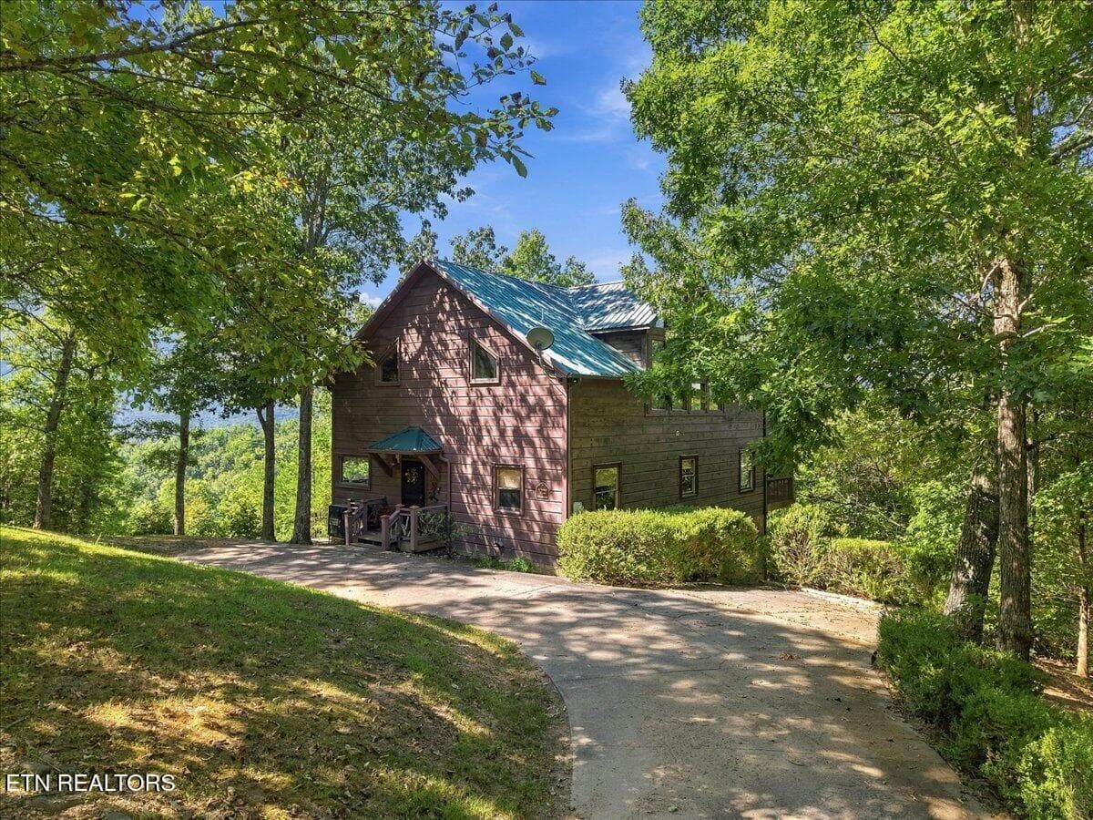 Driveway - 504 Twin Oak Mtn Lane, Townsend, TN 37882, Townsend