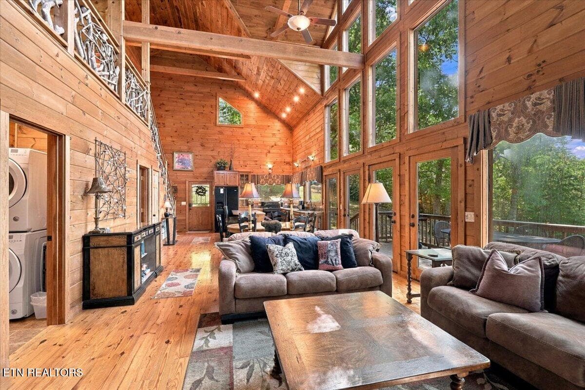 Living/Dining/Kitchen - 504 Twin Oak Mtn Lane, Townsend, TN 37882, Townsend