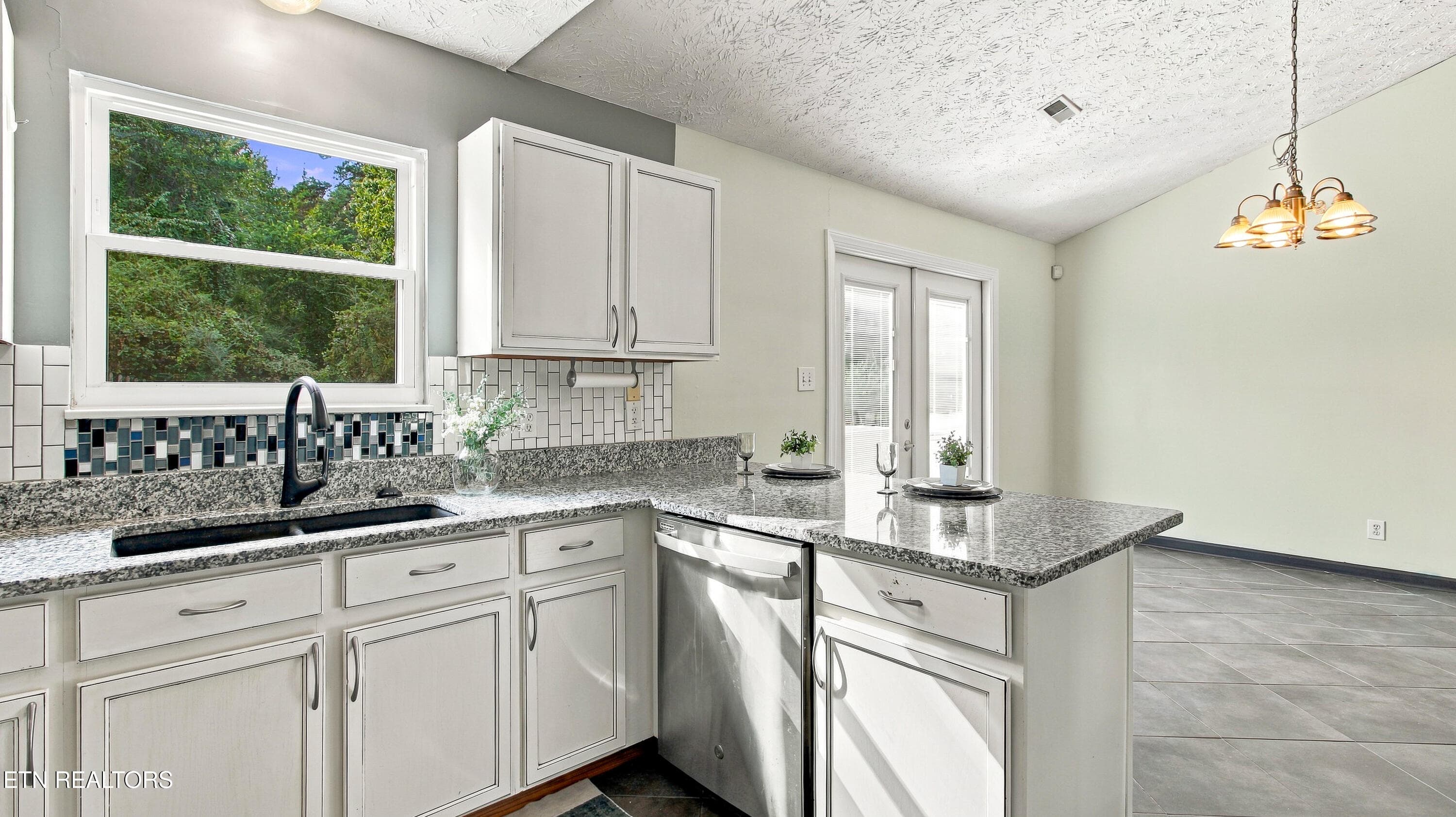 warren-13 - 5973 Warrenpark Lane, Knoxville, TN 37912, Knoxville