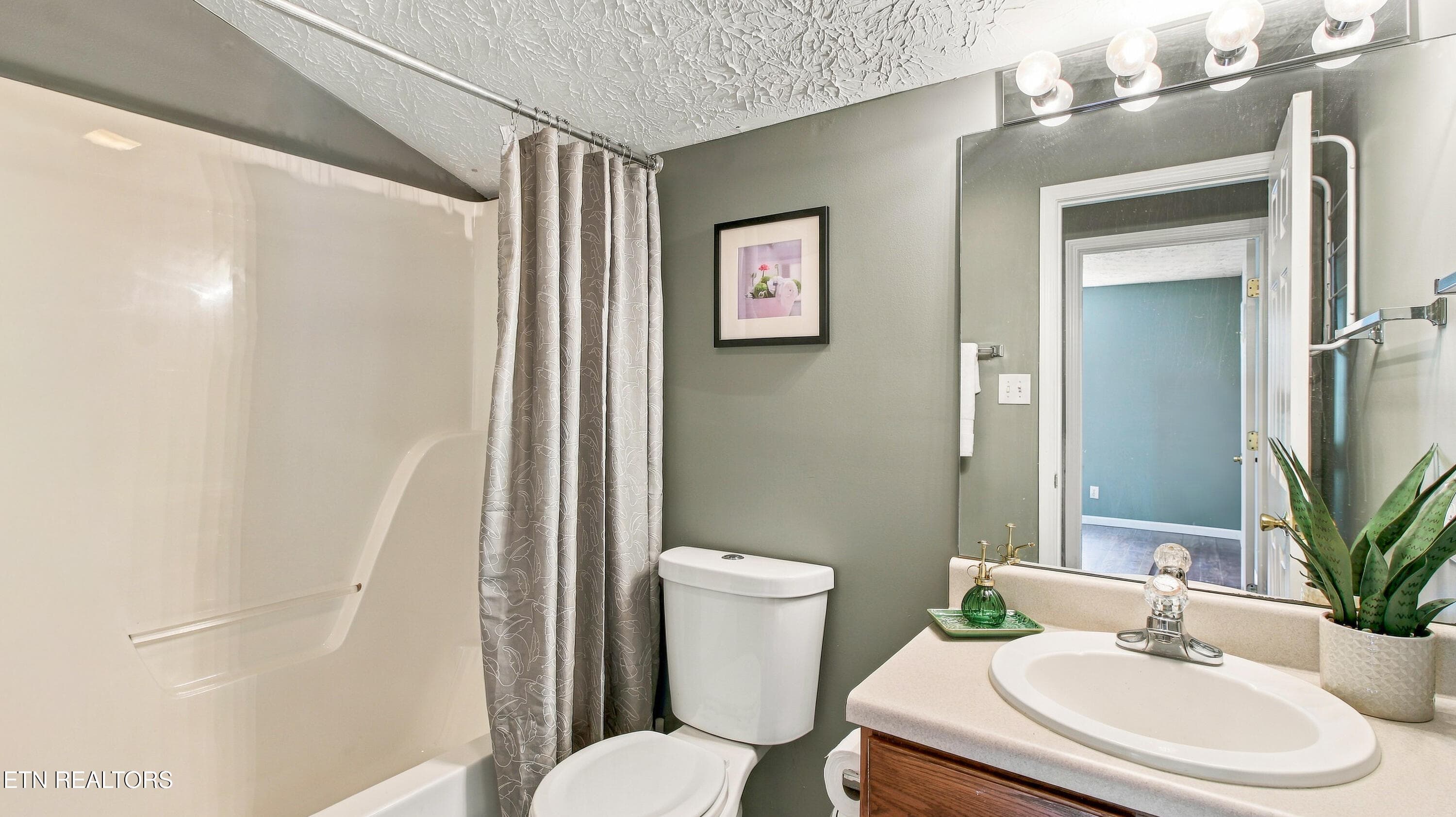 warren-28 - 5973 Warrenpark Lane, Knoxville, TN 37912, Knoxville