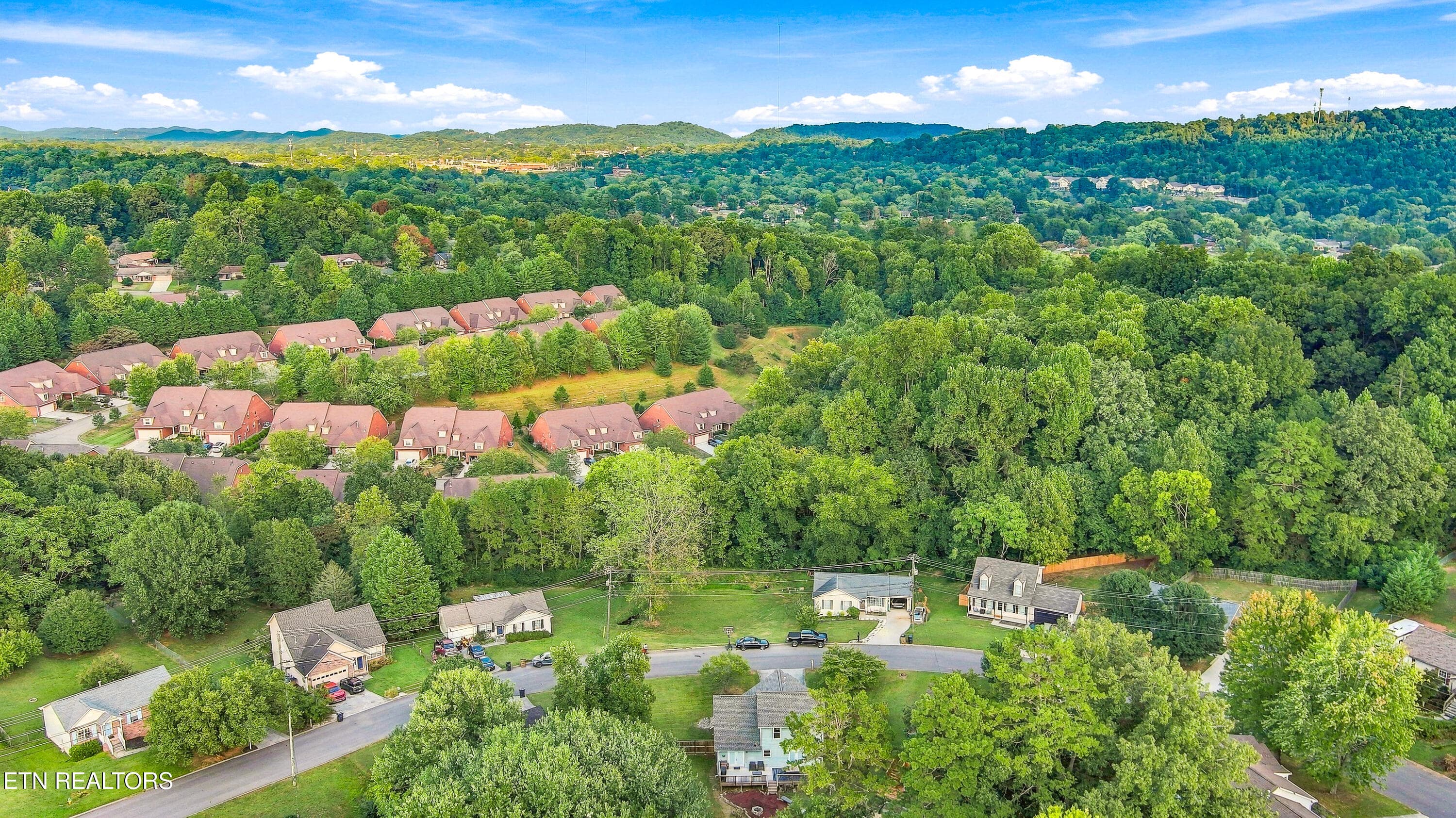 warren-40 - 5973 Warrenpark Lane, Knoxville, TN 37912, Knoxville